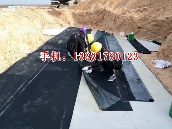 自粘膠膜卷材施工